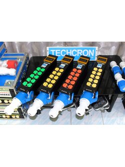 กล่องปลั๊ก techcron รุ่น 2p10-32a