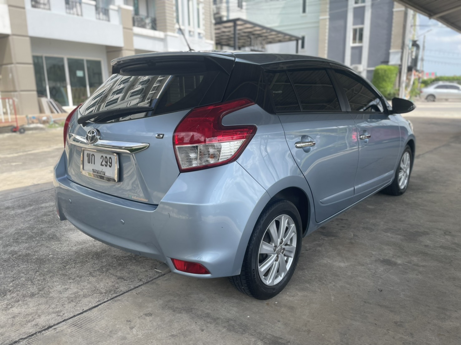 Toyota Yaris 1.2G AT 2013