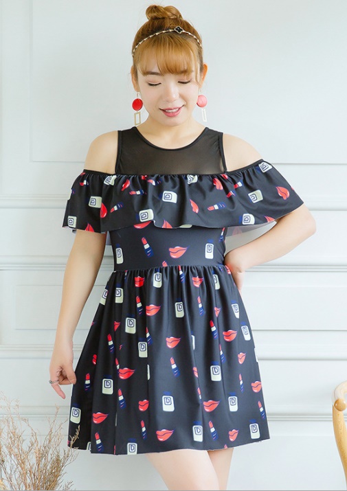 ชุดว่ายน้ำไซส์ใหญ่ พร้อมส่ง :ชุดว่ายน้ำสาวอวบแฟชั่นสีดำแต่งลายปากเว้าไหล่ใส่ได้สองแบบ มีกางเกงขาสั้นใส่ด้านในน่ารักมากๆจ้า:รอบอก36-44นิ้ว เอว34-44นิ้ว สะโพก36-46นิ้วจ้า