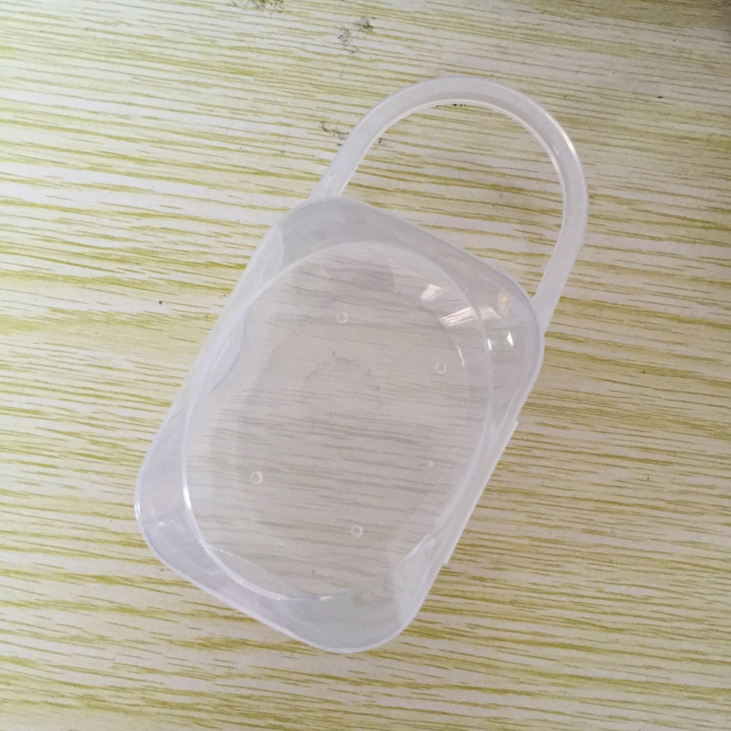 กล่องเหลี่ยมเล็ก มีหูแขวน กล่องใส่จุกนมหลอก กันฝุ่นพกพา ไม่รวมสินค้าภายในกล่อง