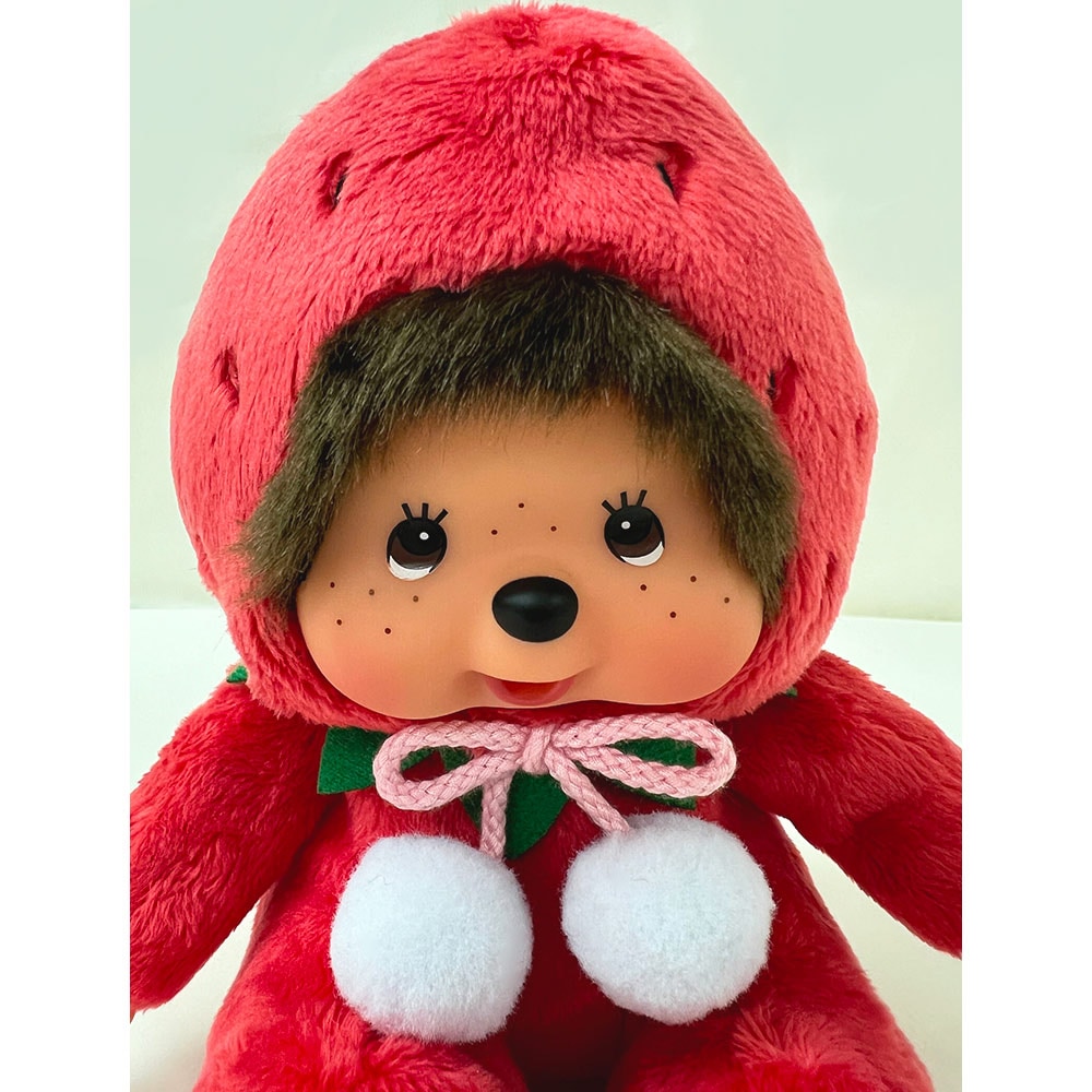 [PRE-ORDER] ตุ๊กตา ม่อนชิชิ สตรอว์เบอร์รี่ อะมะโอ ท่านั่ง Size S Monchhichi Fukuoka Amaou Strawberry ご当地モンチッチ 福岡 あまおういちご
