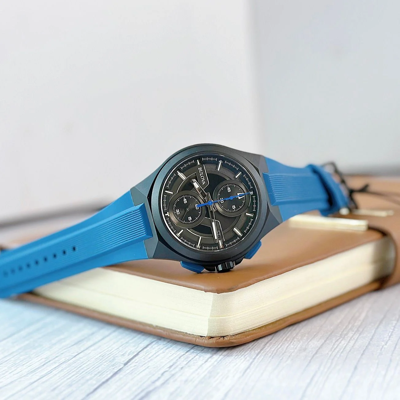 Bulova 98B380 นาฬิกาผู้ชาย Maquina Chronograph Quartz Men's Watch