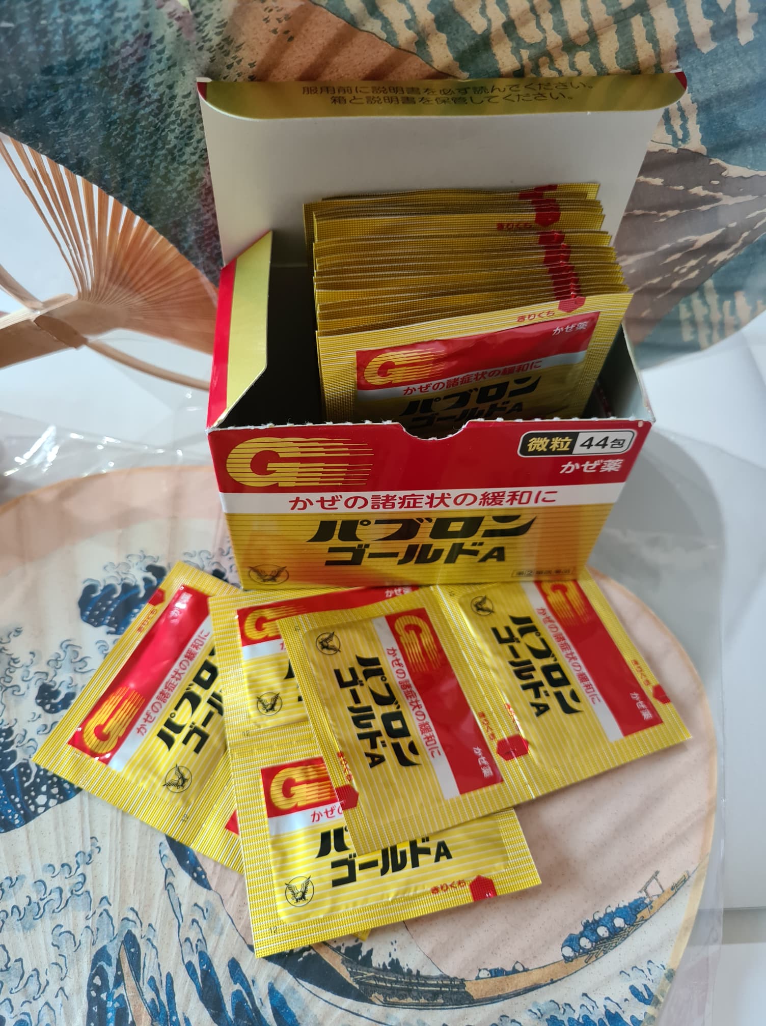 [พร้อมส่ง] ยาลดไข้ญี่ปุ่น พาบุรอน แบบผง 44 ซอง ยาแก้ไข้ บรรเทาหวัด คัดจมูก น้ำมูกไหล บรรเทาปวด ปวดหัว ตัวร้อน ไมเกรน Taisho Paburon Gold A หมดอายุ 10/2027 パブロンゴールドA<微粒> 44包