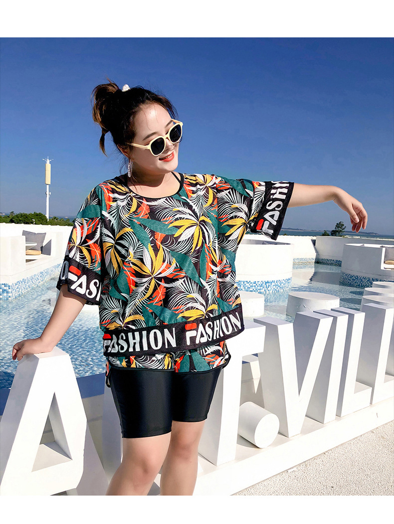 ชุดว่ายน้ำคนอ้วน แบบสปอร์ต 6xl พร้อมส่ง :ชุดว่ายน้ำไซส์ใหญ่สีดำแต่งลายใบไม้ set 3 ชิ้นมีบรา กางเกงและเสื้อคลุมสีสันสดใสแบบสวยมากๆจ้า : บรารอบอก 42 - 50 นิ้ว เอว 34 - 44 นิ้ว สะโพก 40 - 52 นิ้ว เสื้อคลุม freesize