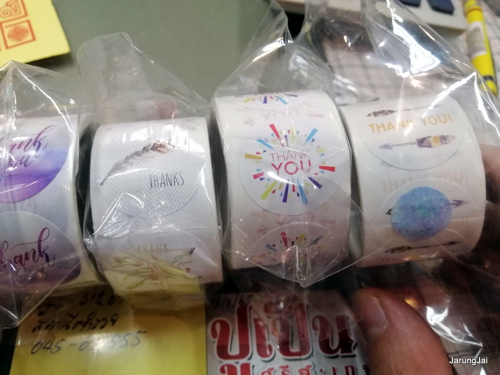 สติ๊กเกอร์ขอบคุณ ขนาดเล็ก จำนวน 100 ดวง thank you sticker คละลาย