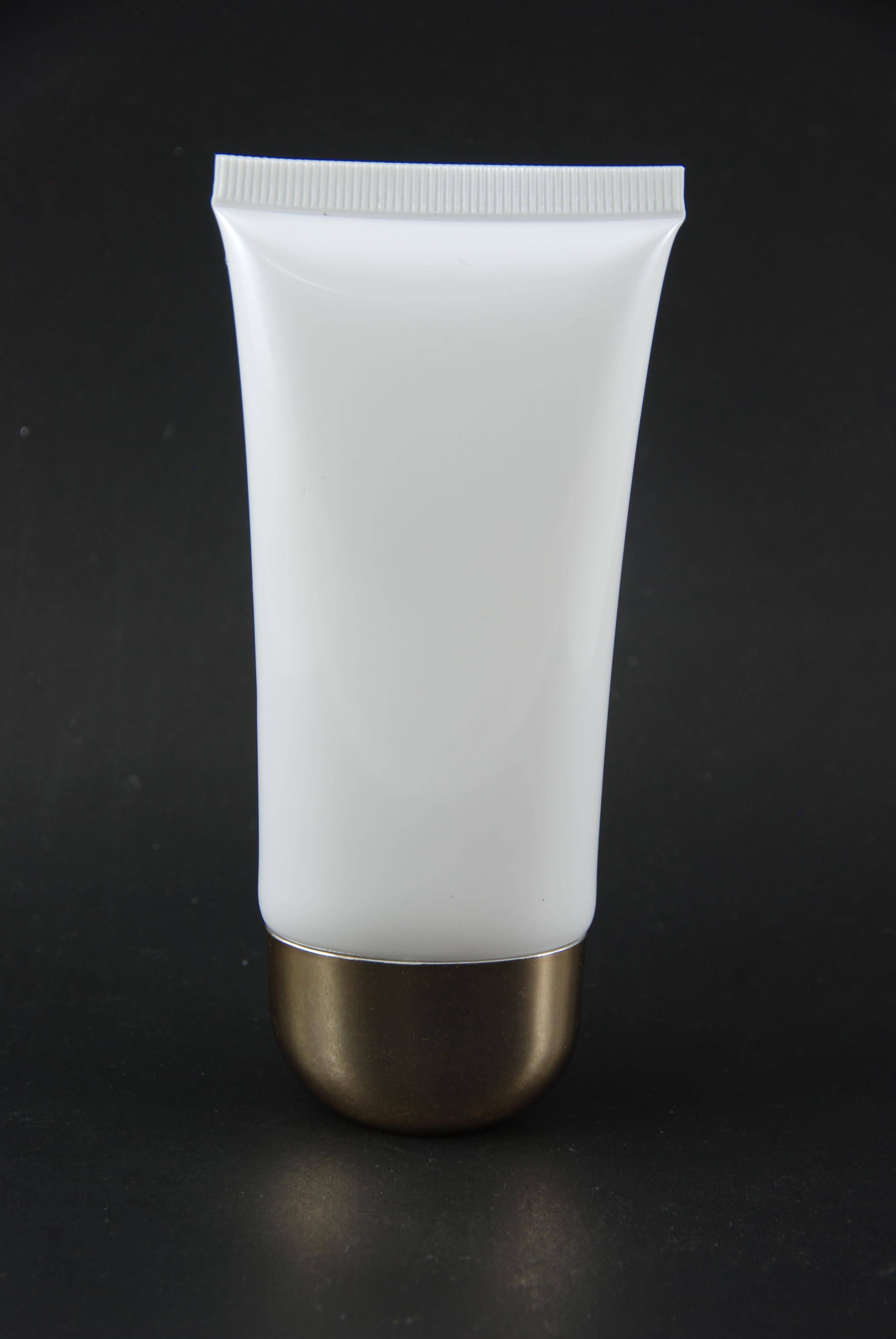 หลอดโฟม 50 กรัม สี ขาว (ฝาทอง) แพคละ 5 ชิ้น