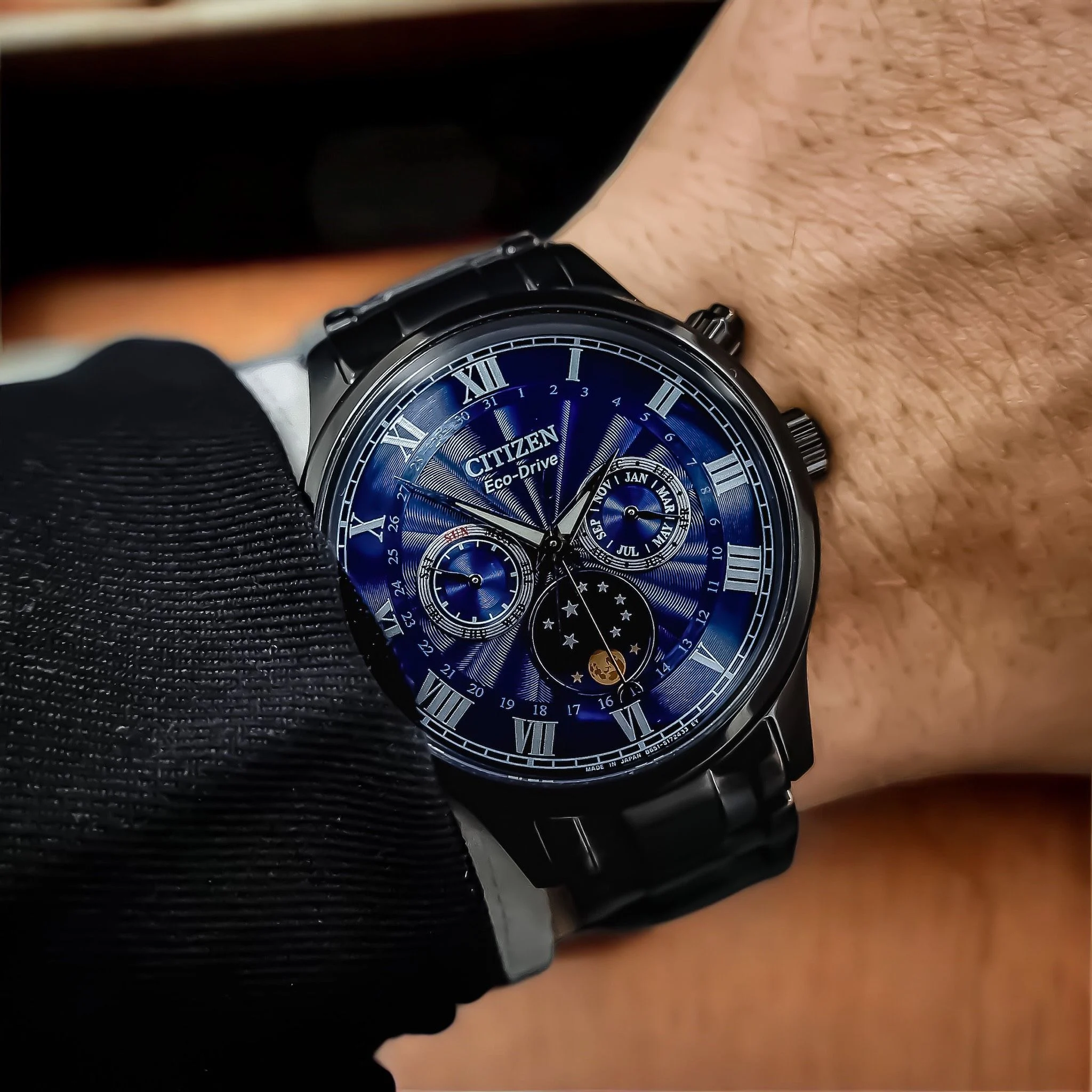 Citizen AP1055-87L นาฬิกาผู้ชาย Eco-Drive Moon Phase Made in Japan Men's Watch