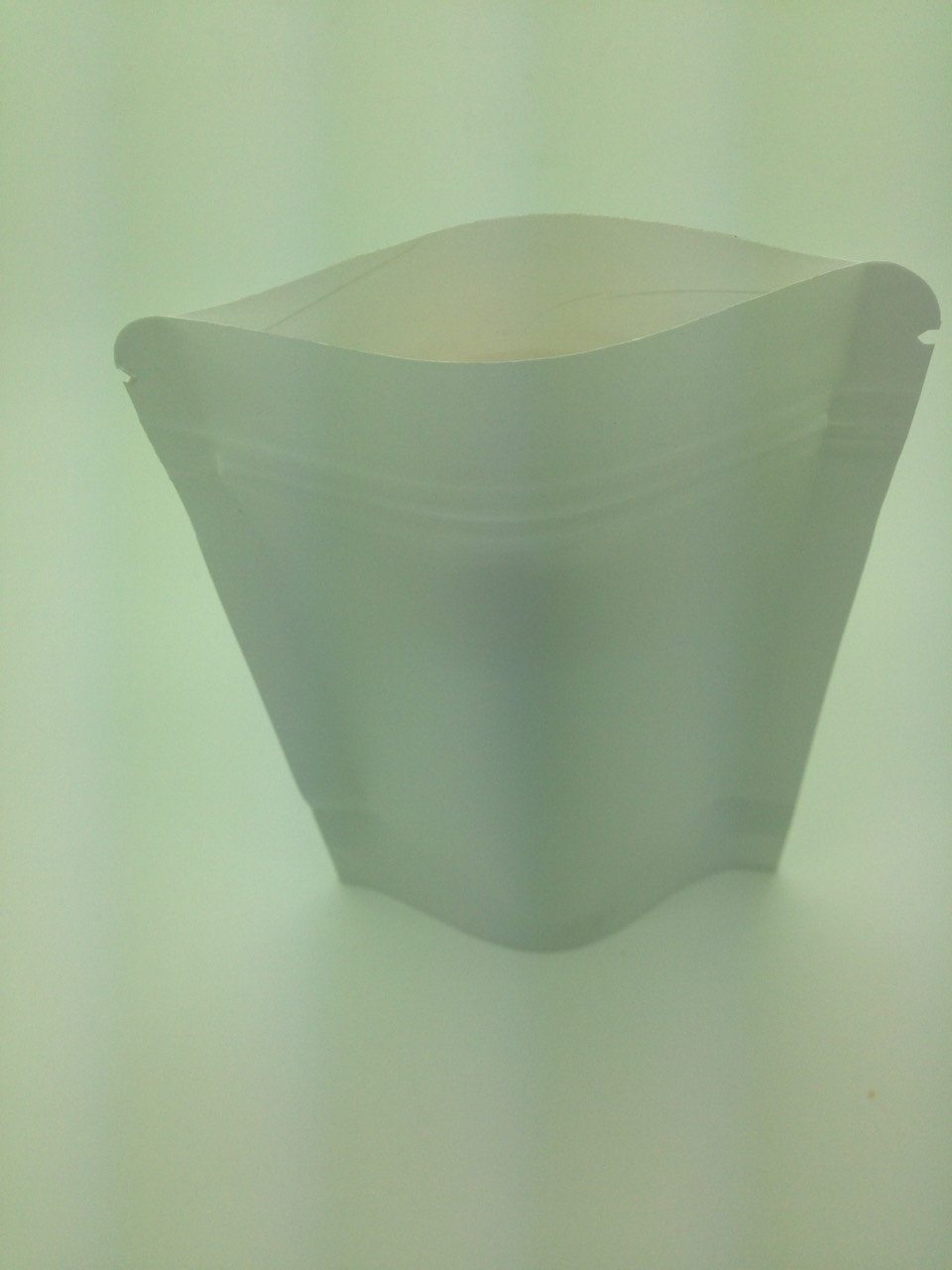 # ถุงซิปตั้ง-สีขาว