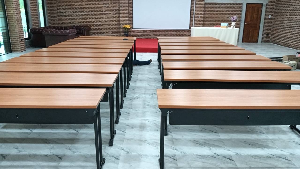 โต๊ะประชุมโต๊ะสี่เหลี่ยม พับขาคู่พร้อมที่บังขา ขนาด กว้าง45xยาว180 cm.สูง 75 ซม.