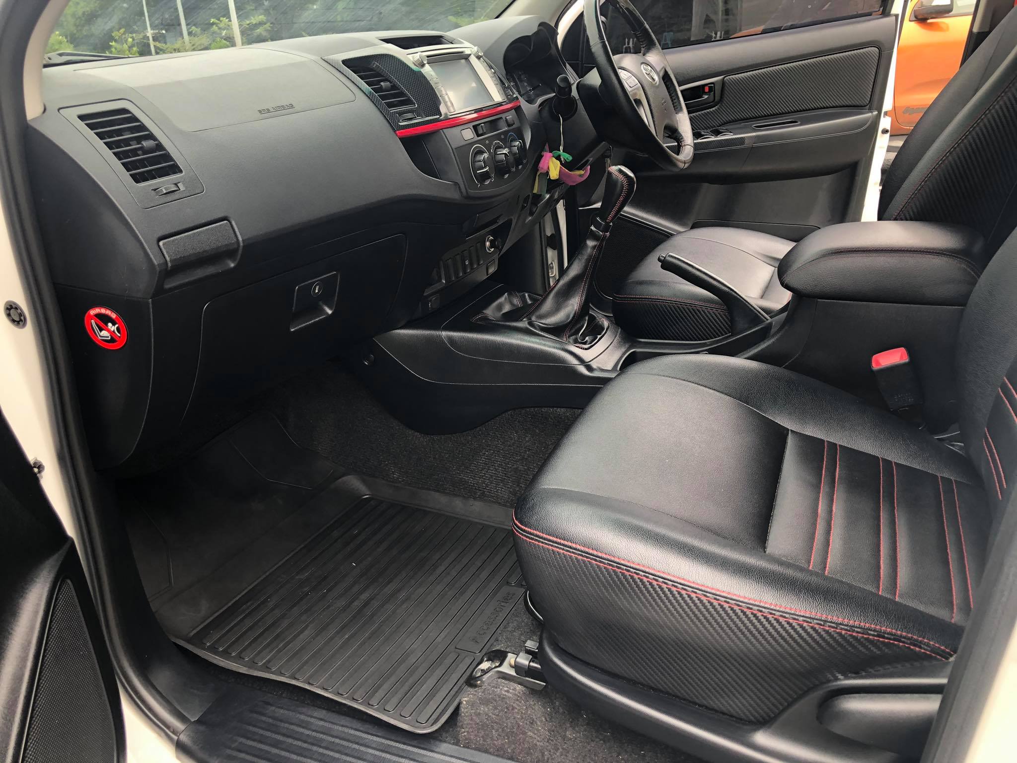 Toyota Vigo Champ 2.5E PRERUNNER DOUBLE CAB TRD SPORTIVO MT 2014