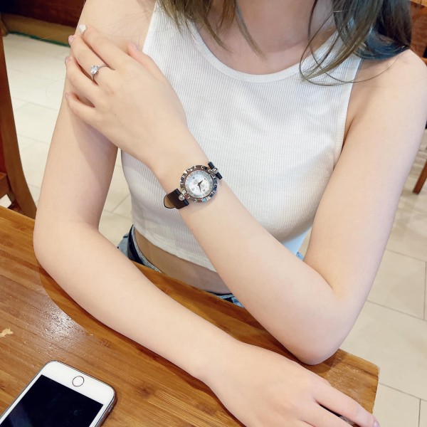 Versace VE7900120 นาฬิกาผู้หญิง Eon Quartz Women's Watch