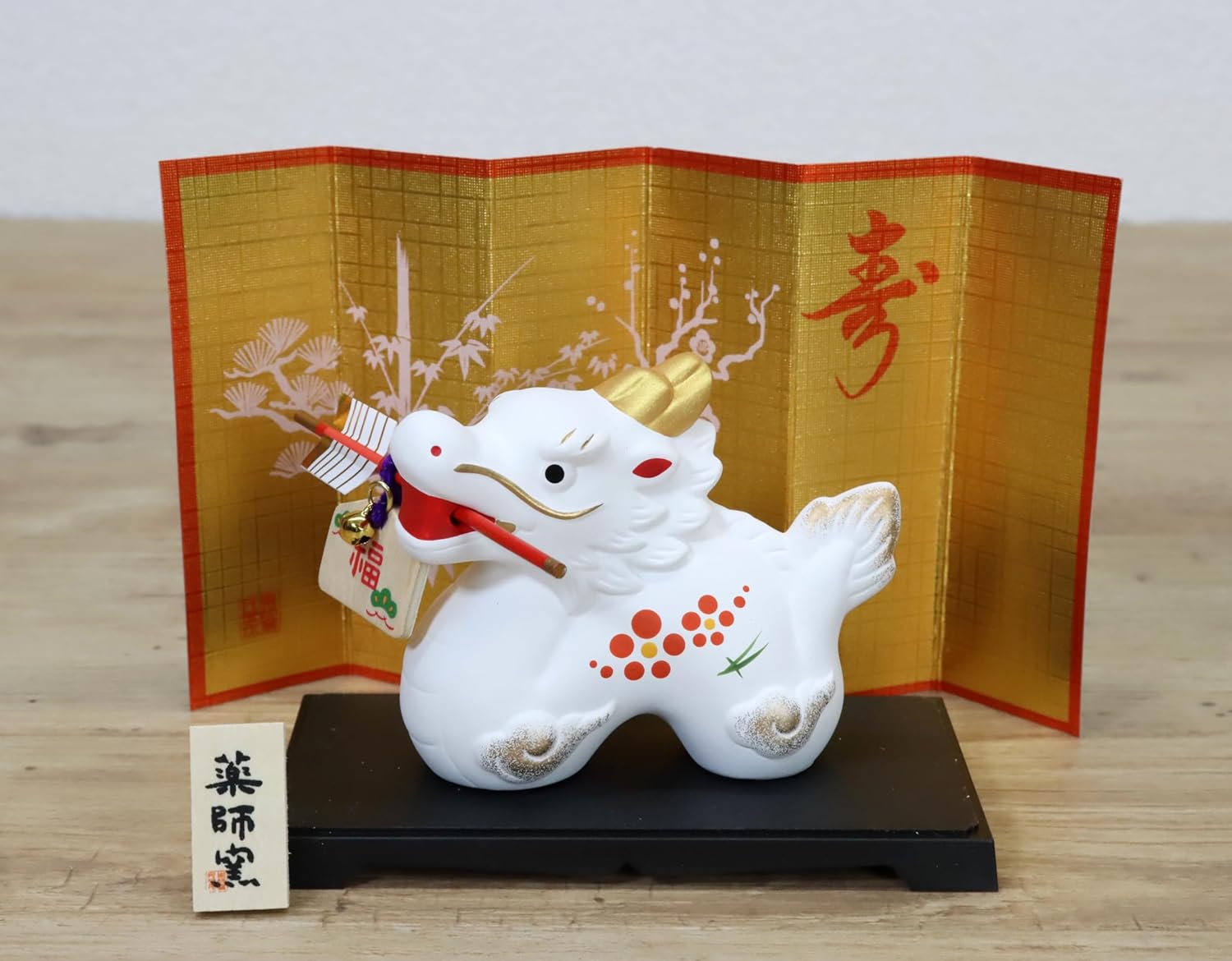 [PRE-ORDER] มังกรขาว คาบธนู แห่งความสำเร็จ ของมงคลญี่ปุ่น ฮวงจุ้ยโต๊ะทำงาน เสริมโชคลาภ ปีมังกร นำเข้าจากญี่ปุ่น Dragon Zodiac 2024