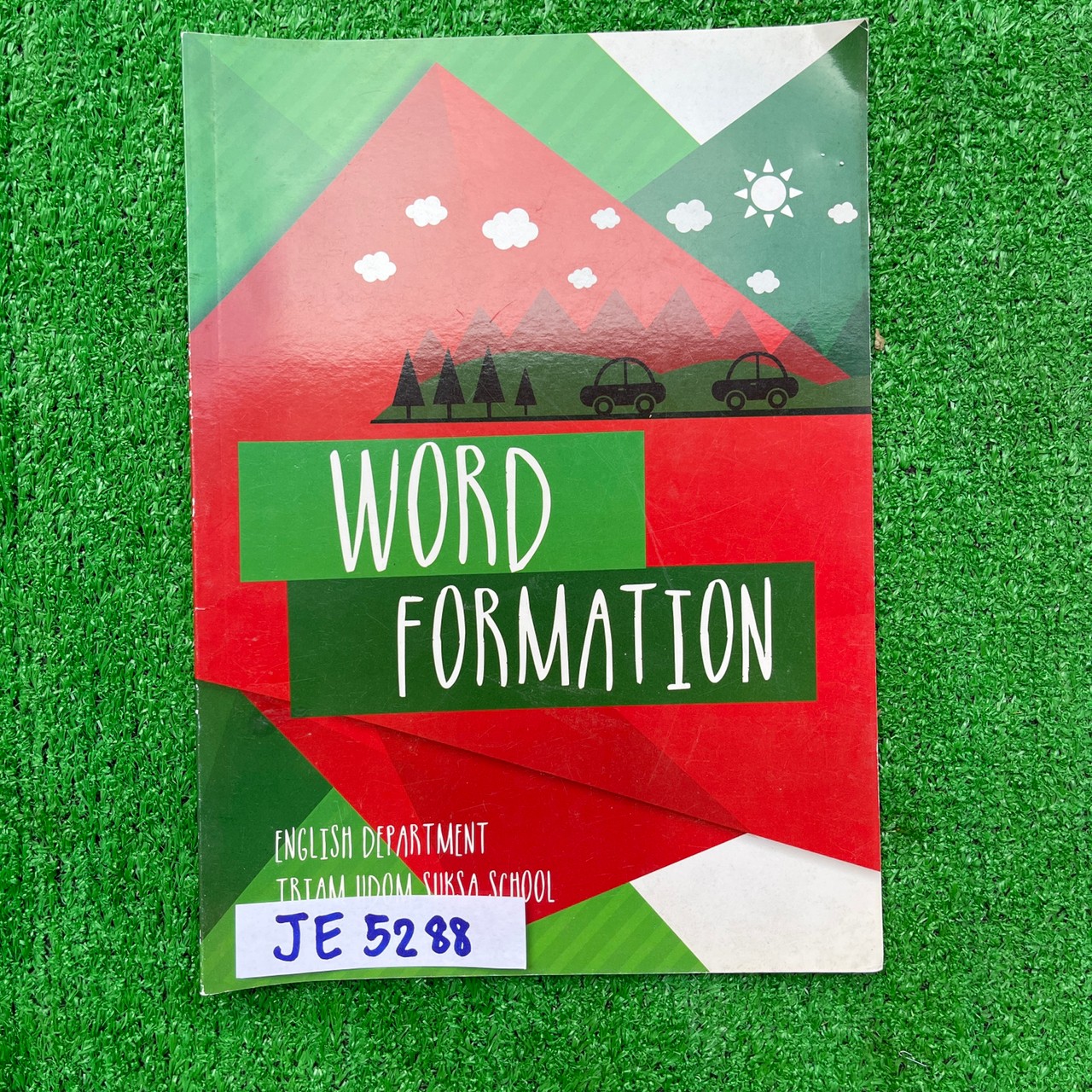 JE5288 [อ.เอมอุษา] Word Formation แบบฝึกหัดในเรื่อง Word Formation หรือ Word Building หนังสือมี 40 หน้า ขาย 350฿