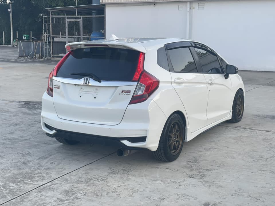 Honda Jazz GK 1.5RS AT 2017