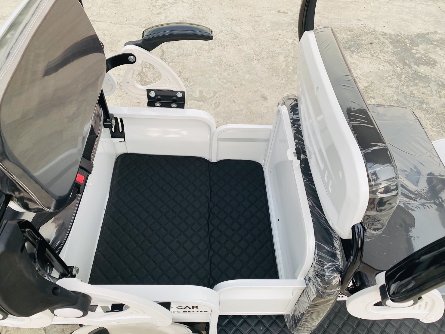 รถไฟฟ้า 4 ล้อ 4-5 ที่นั่ง รุ่น M-01T ยี่ห้อ CLP CAR ขับแฮนด์บิด