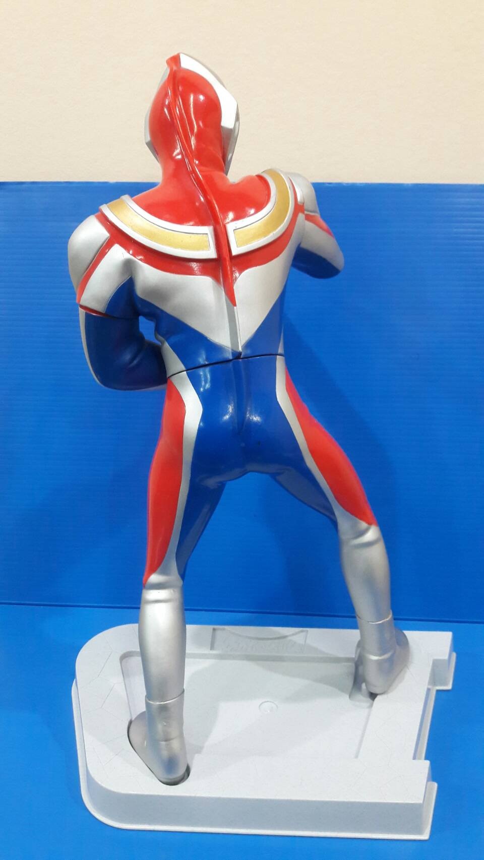 KYOMOTO COLLECTION 13 : ULTRAMAN DYNA BIG MODEL BANDAI JAPAN