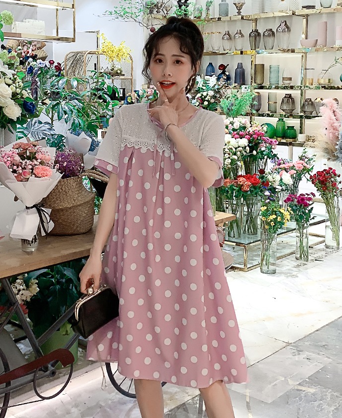 เดรสคลุมท้องแฟชั่น ช่วงบนประดับลูกไม้ ผ้าพิมพ์ลายจุด รอบท้องขยายได้เยอะ M L XL XXL