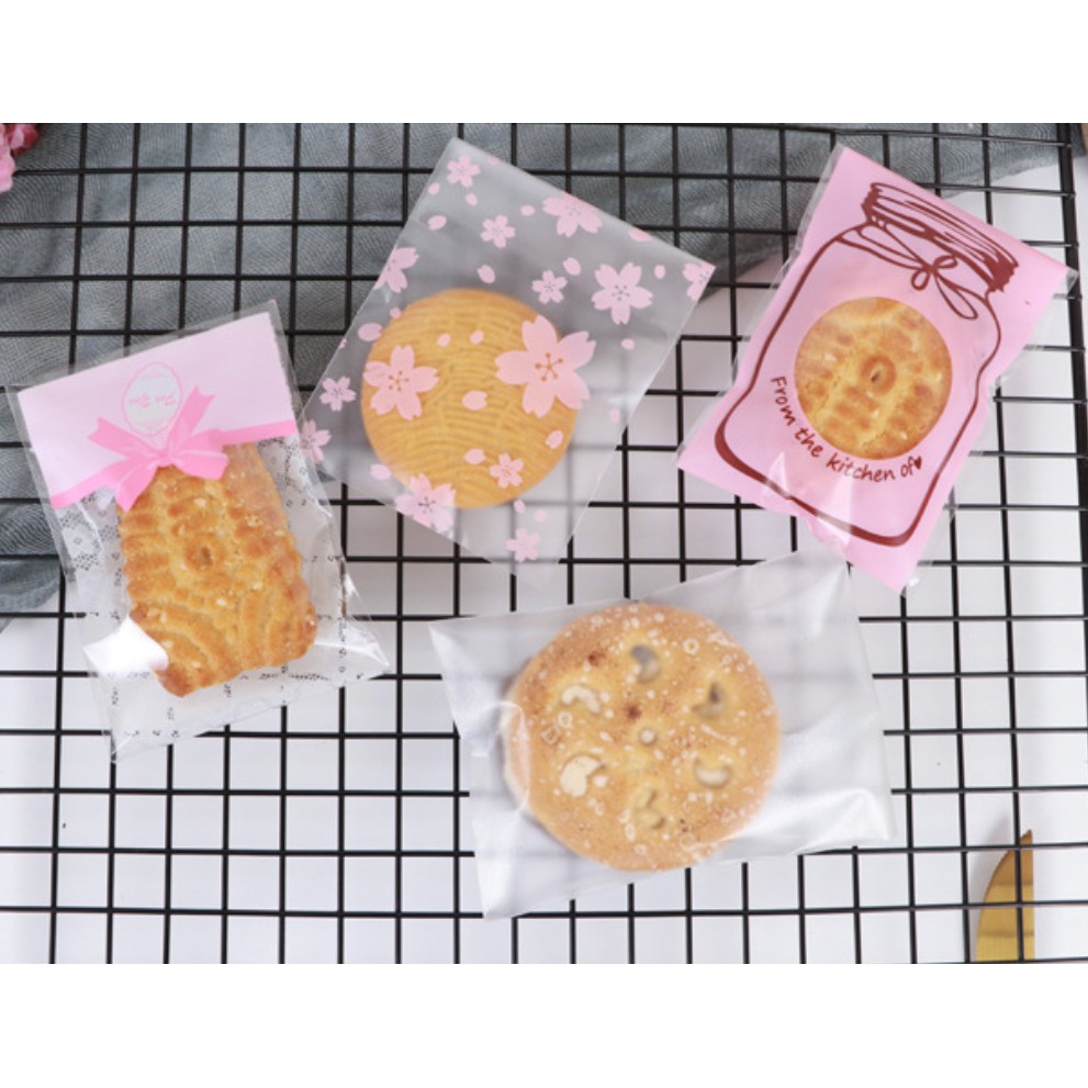 ถุงคุ๊กกี้ ฝากาว ขนาด 5x10 ซม.7×10 ซม.และ 8×10 ซม จำนวน 95-100 ชิ้นต่อแพ็ค