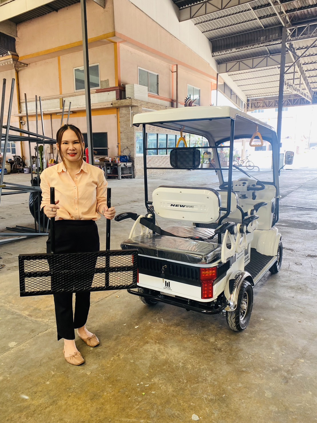 รถไฟฟ้า 4 ล้อ 4-5 ที่นั่ง รุ่น M-01T ยี่ห้อ CLP CAR ขับแฮนด์บิด