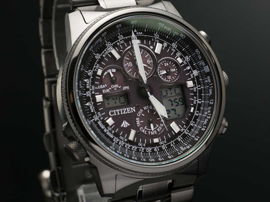 Citizen JY8025-59E นาฬิกาข้อมือผู้ชาย Promaster SKY Titanium Atomic World Time Chronograph Japan Men's Watch