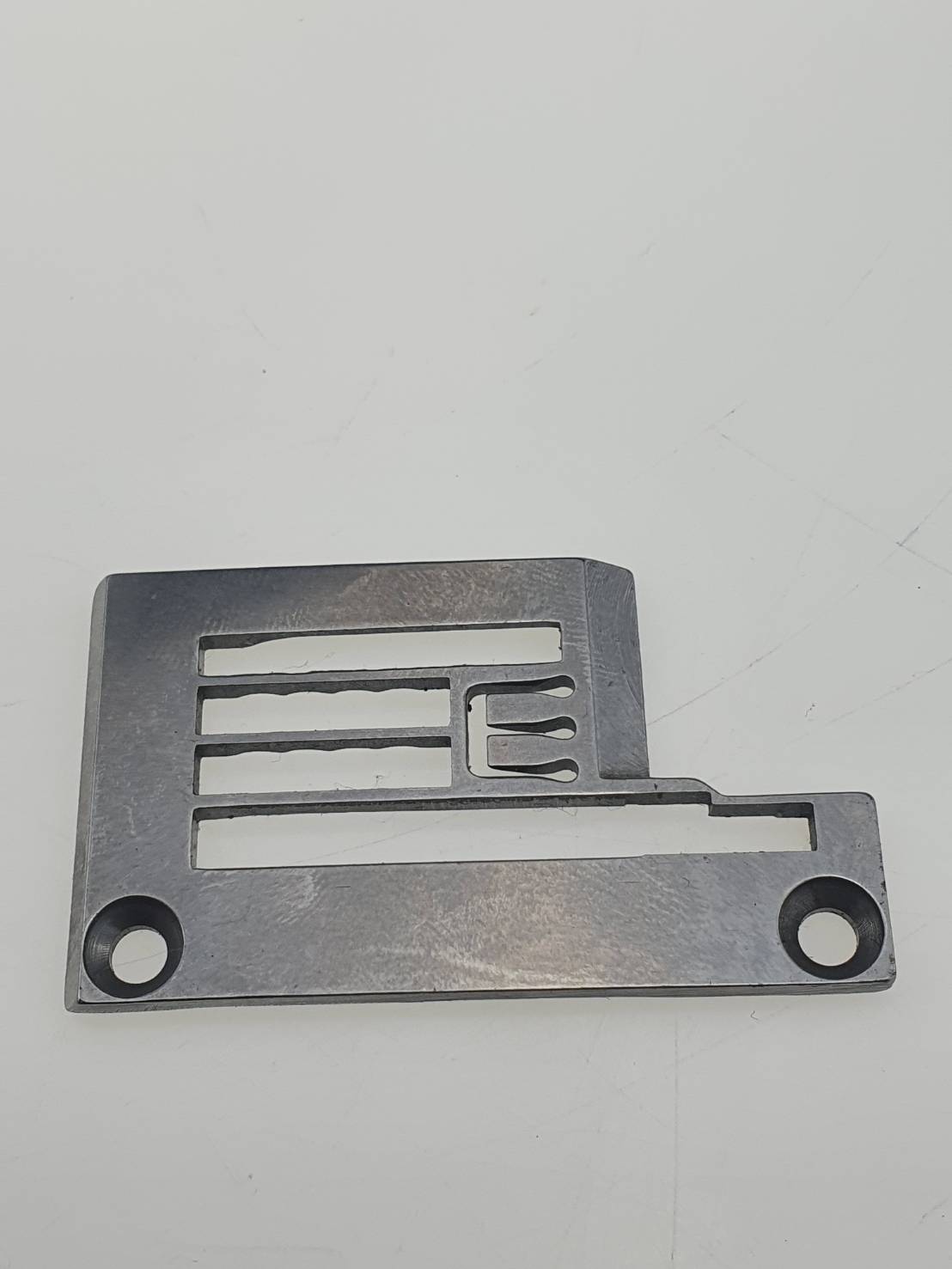 ชุดตีนผีจักรลา แป้นฟัน สำหรับจักรลาอุตสาหกรรม ระยะเข็ม 5.4 มิลลิเมตร