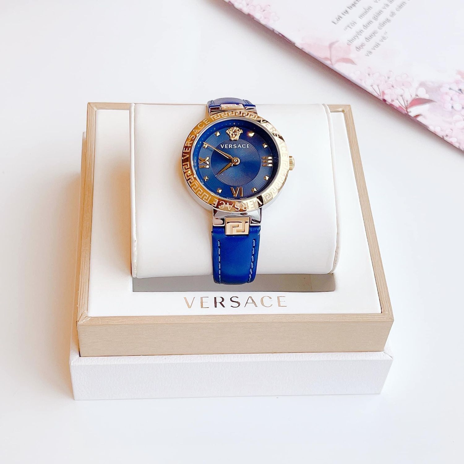 Versace VE2K00321 นาฬิกาผู้หญิง Quartz Women's Watch