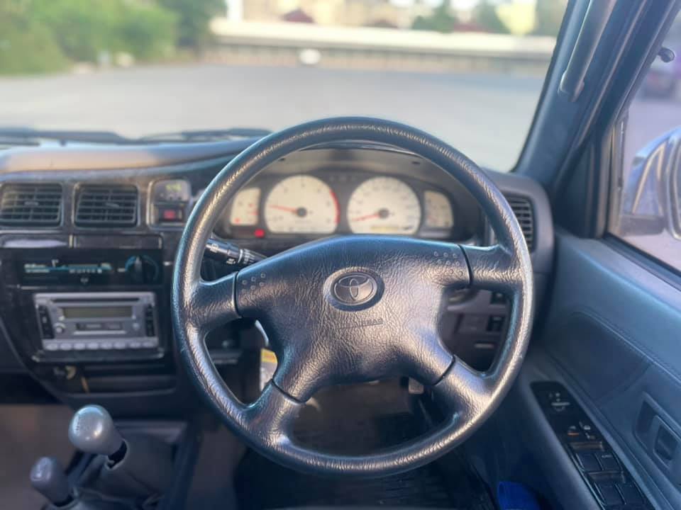 Toyota Sport Rider 3000KZ Turbo EFI G-Limited 4WD MT 2002