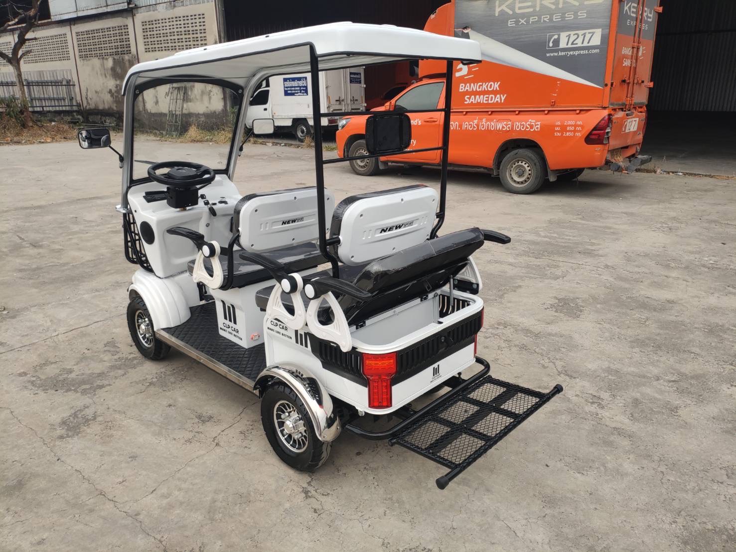 รถกอล์ฟไฟฟ้า 4 ล้อ 6 ที่นั่ง รุ่น M-04T ขับแบบพวงมาลัย