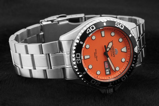 Orient AA02006M9 นาฬิกาผู้ชาย Ray Raven II Automatic 200M Men's Watch