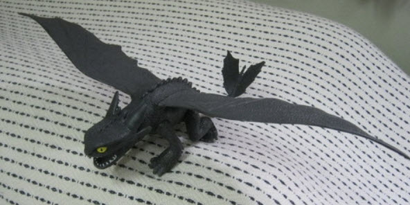 เขี้ยวกุด (Toothless) สีดำ ยาว 11-12 นิ้ว (ปีกถอดออกได้)