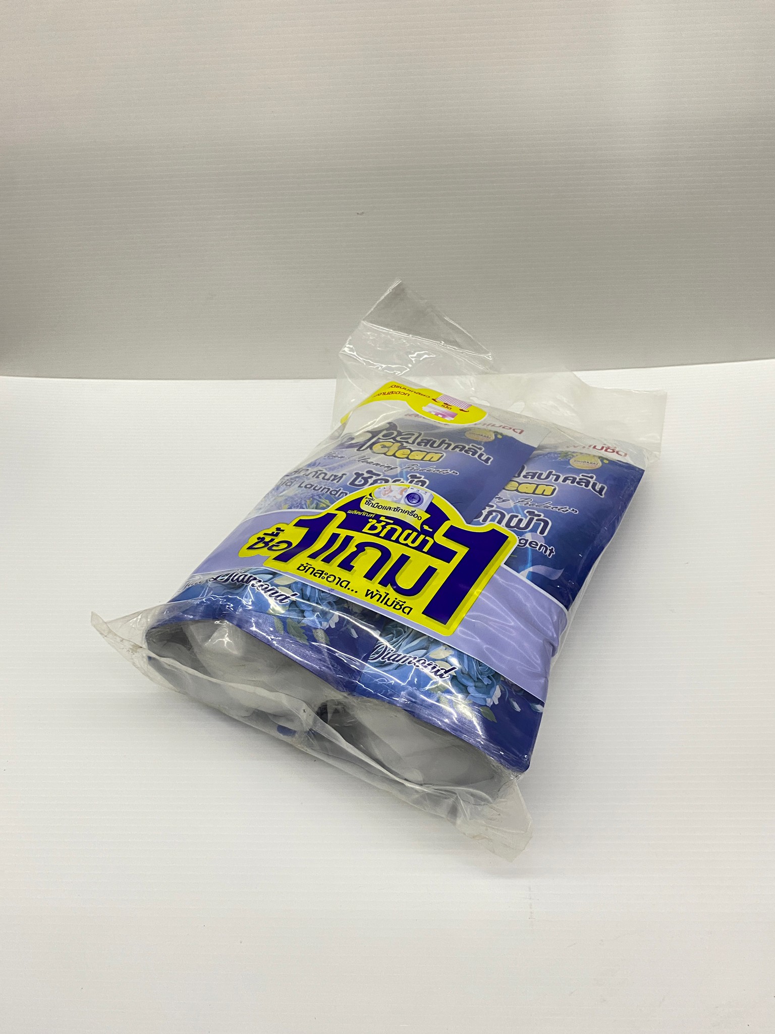 SpaClean สปาคลีน น้ำยาซักผ้า สูตรซักสะอาด ผ้าไม่ซีด ขนาด 2000 มล. กลิ่น บลูไดมอนด์ (แพ็ค 1 แถม 1) ของแท้100%