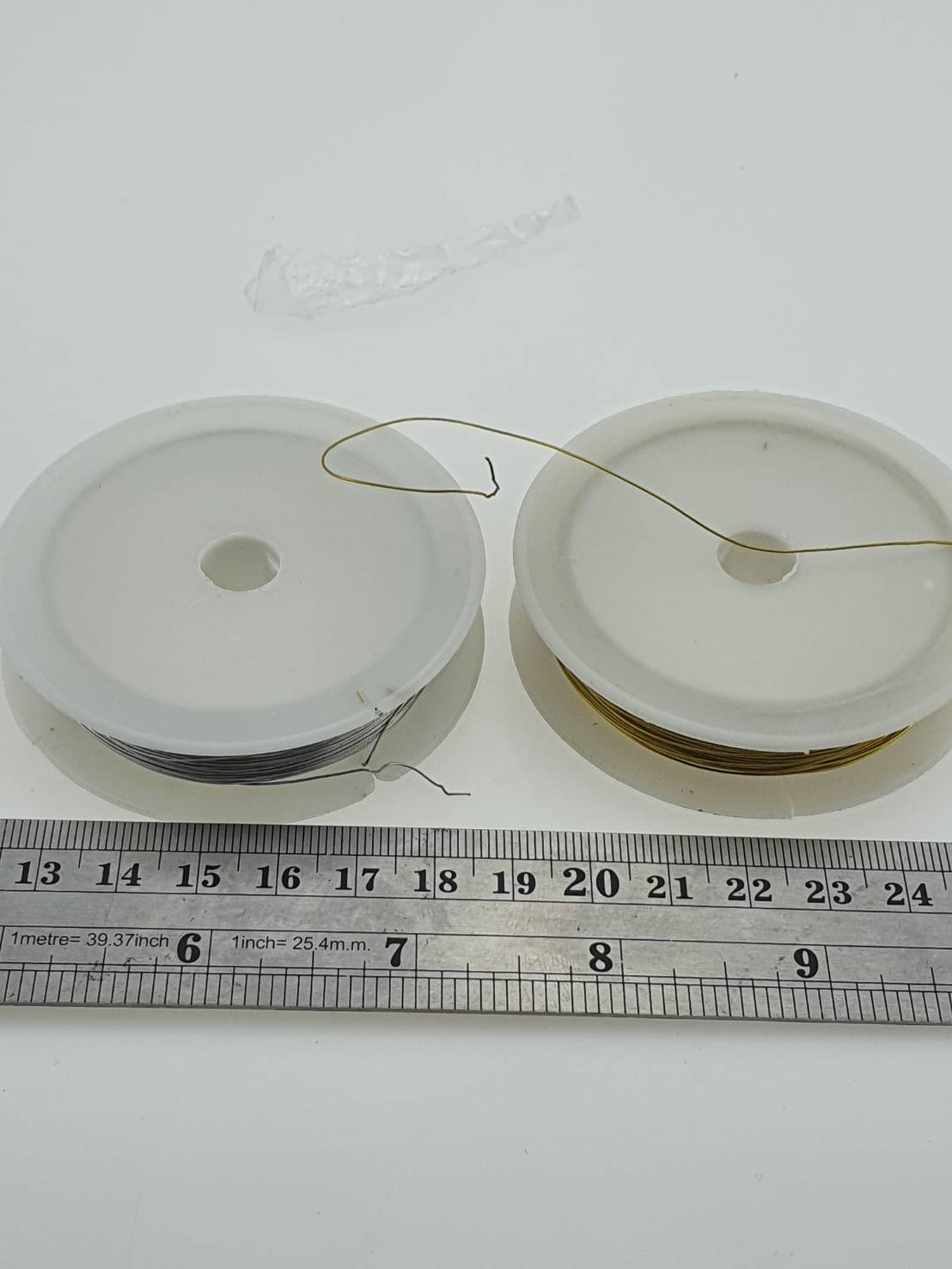 ลวดอลูมิเนียมขนาด 0.3 มิลลิเมตร สำหรับทำเครื่องประดับ ความยาว 10 เมตร