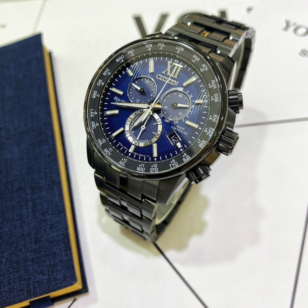 Citizen CB5885-85L นาฬิกาผู้ชาย Eco-Drive Perpetual World Time Chronograph GMT Men's Watch