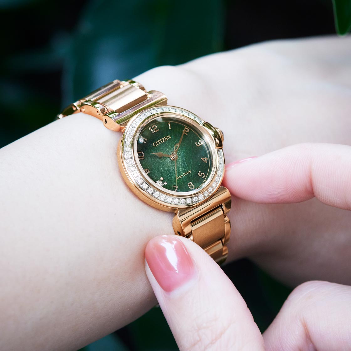 Citizen EM1123-62X นาฬิกาผู้หญิง Citizen L Mae Diamond: 40 Pcs Women's Watch