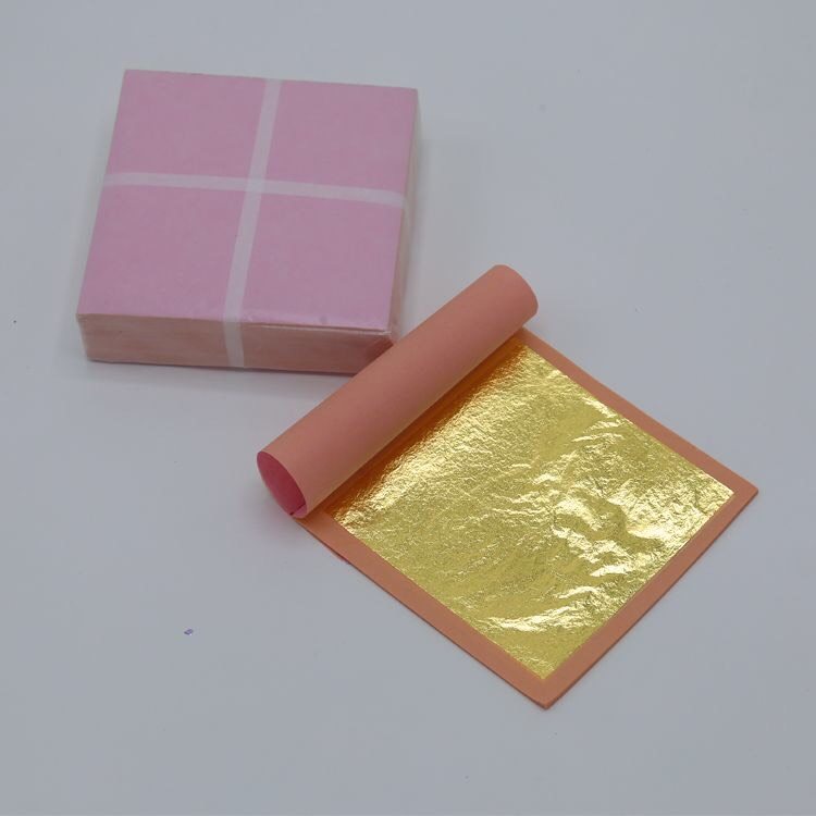 แผ่นทองคำเปลวขนาด 8x8เชนติเมตร สำหรับสปา มาร์คหน้าหรือ ตกแต่งอาหาร และขนมหวาน จำนวน 25 แผ่น