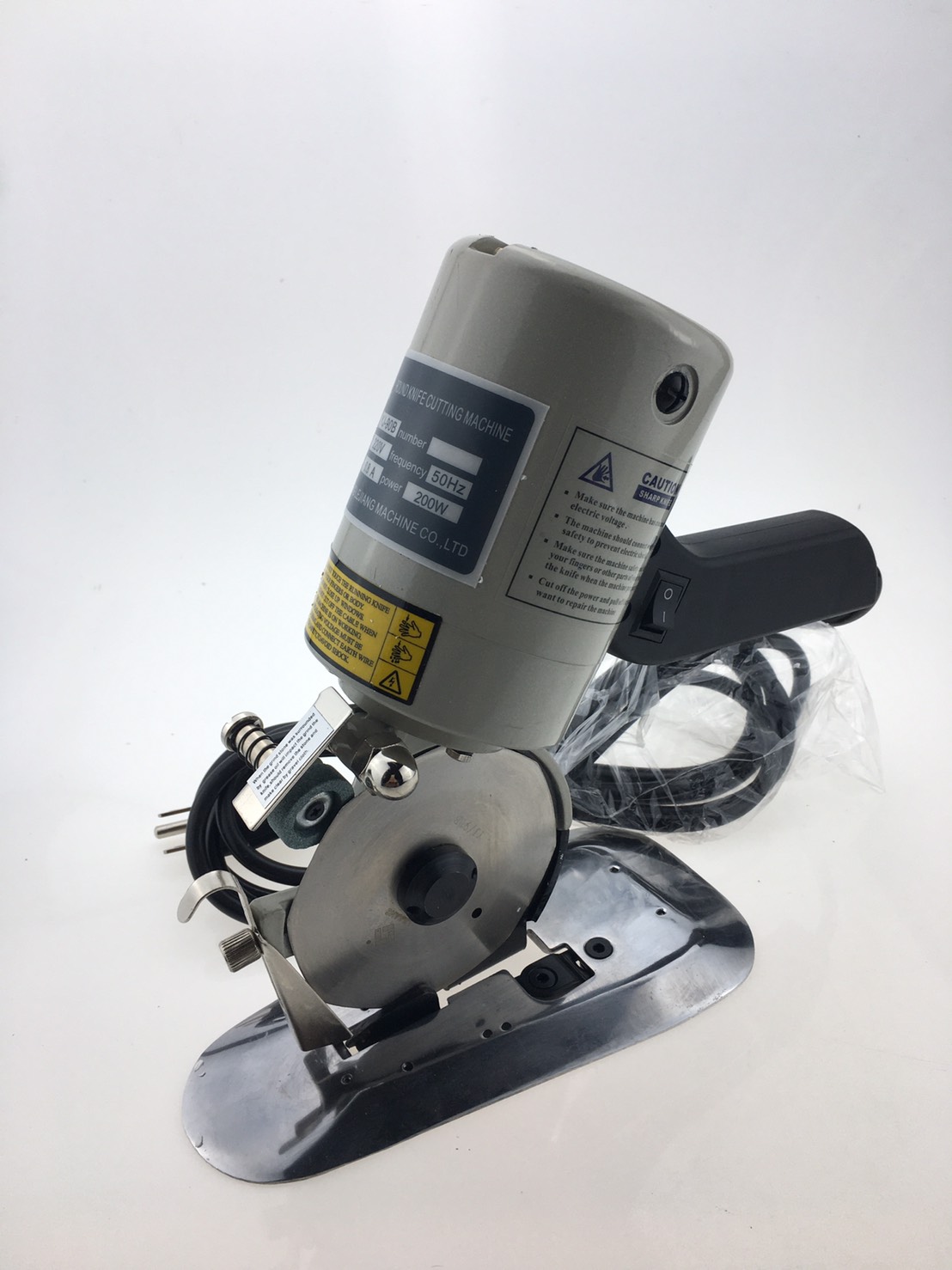 เครื่องตัดผ้าใบมีดกลมขนาด 3.5 นิ้ว รุ่น RSD-90 (แถมฟรี!ใบมีดสำรอง+จารบี+หินลับใบมีด+กระดาษทราย+ขวดหยอดน้ำมัน)