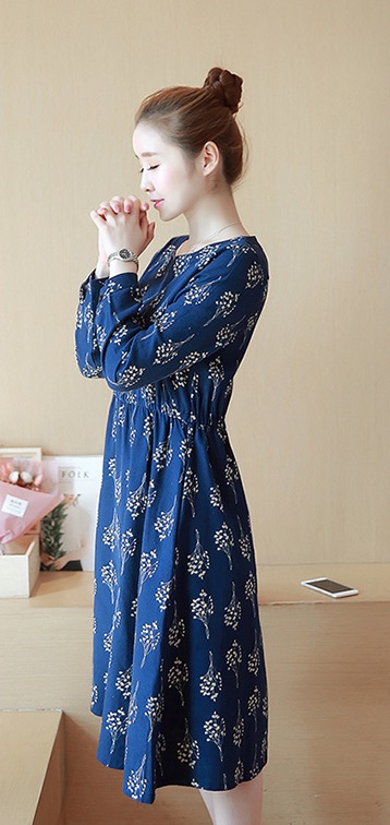 ชุดคลุมท้องน่ารัก แขนยาว ลายช่อดอกไม้ สีน้ำเงิน ผ้านิ่ม เนื้อดี มีกระเป๋าาข้าง M,L,XL,XXL