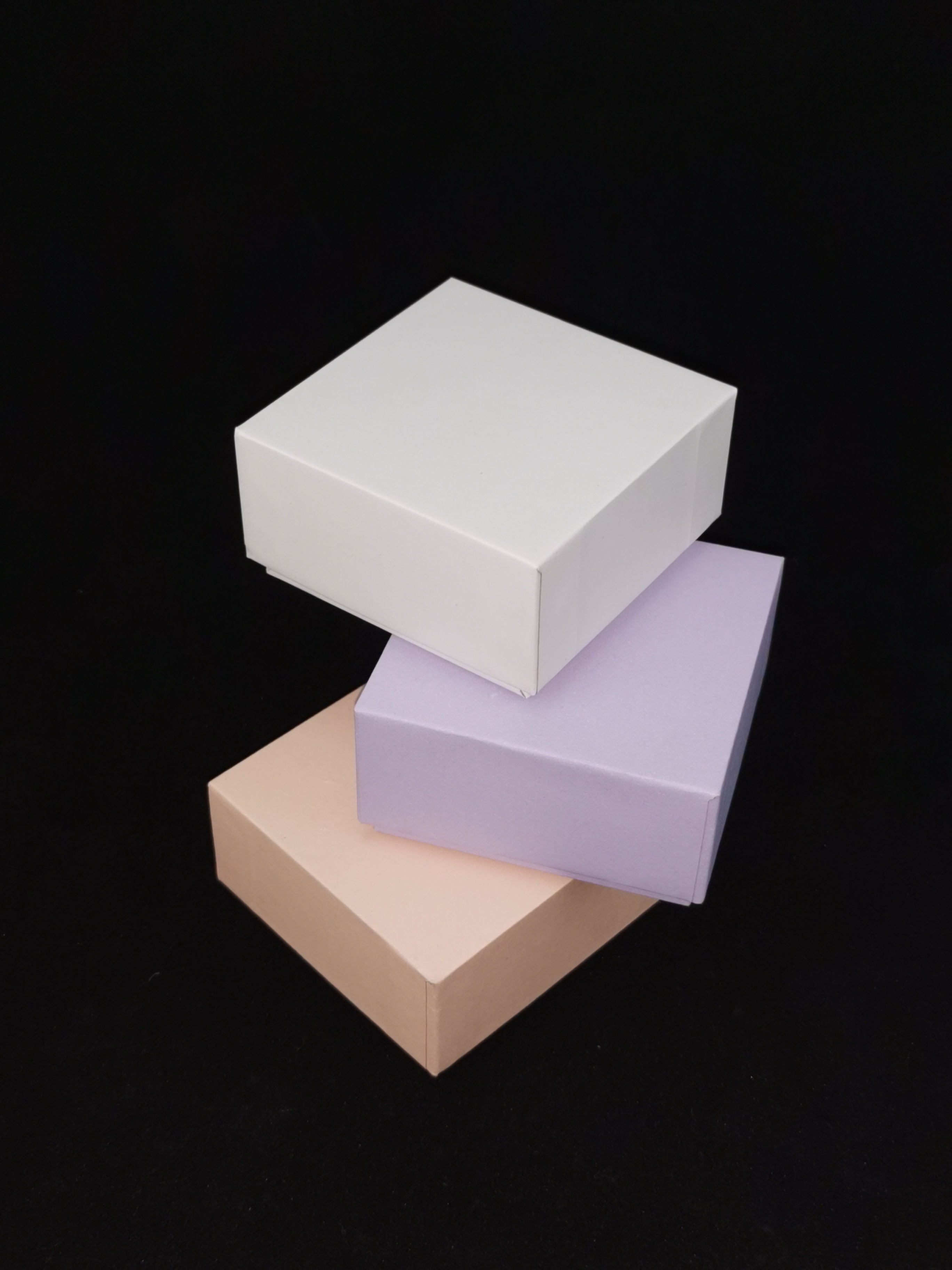 RC112 กล่องจั่วปัง ทรงฝาครอบ ขนาด 5.5 x 5.5 x 3 ซม. (เกรดบี)