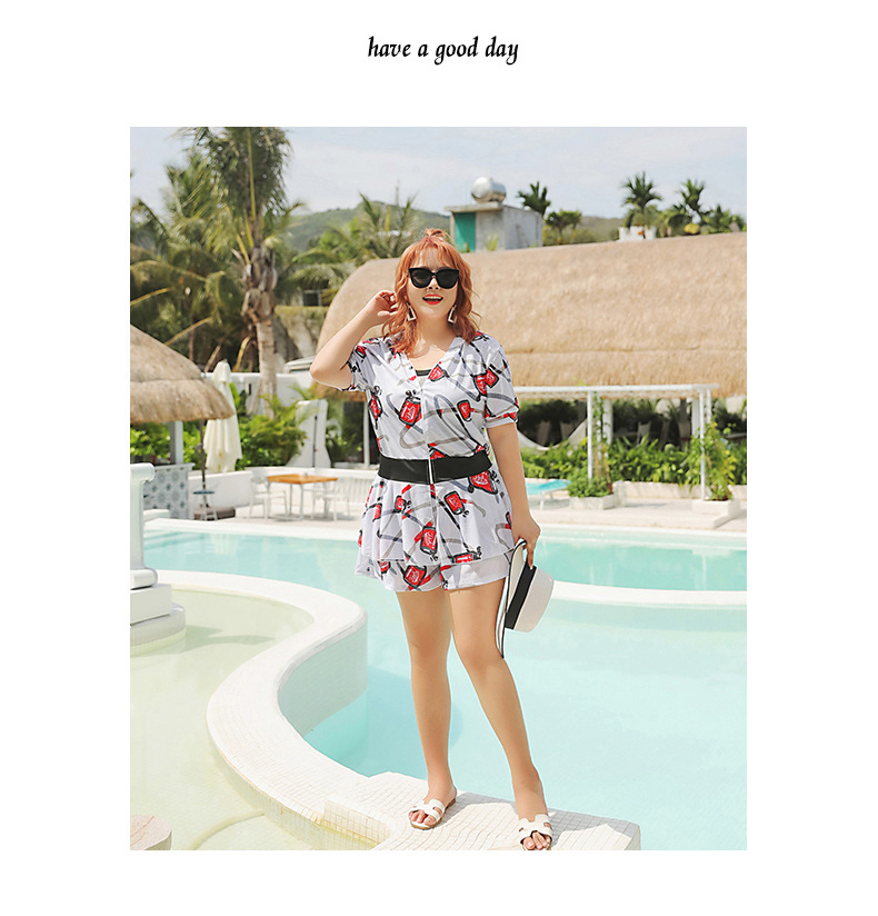 ชุดว่ายน้ำคนอ้วน 6xlพร้อมส่ง :ชุดว่ายน้ำไซส์ใหญ่สีขาวแต่งลายกระป๋องมีHood set 3 ชิ้น มีเสื้อคลุมซิปหน้า บรา และกางเกงขาสั้น แบบสวยน่ารักมากๆจ้า:เสื้อคลุมรอบอกกว้าง46 นิ้ว บราตัวในรอบอก38-46 นิ้ว กางเกงเอว32-40นิ้ว สะโพก40-52นิ้ว