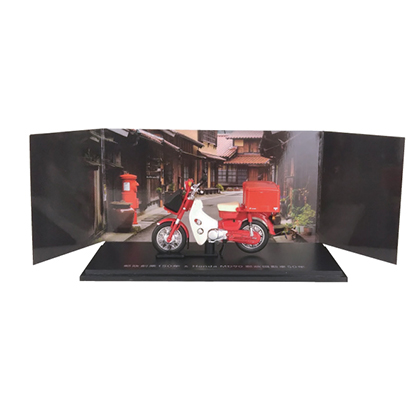 [พร้อมส่ง] โมเดลรถ Honda MD90 รถไปรษณีย์ญี่ปุ่นรุ่นดั้งเดิม ฉลองครบรอบ 150 ปี พร้อมแผ่นป้ายทะเบียน "JAPAN POST 150th" Size : 150×70×80 mm นำเข้าจากญี่ปุ่น 郵政創業150年＆Honda MD90郵政機動車50年 ミニチュアモデル - Kokoro Japan