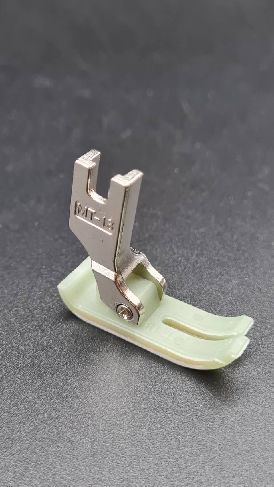 ตีนผีพราสติกสำหรับจักรเย็บอุตสาหกรรม ใช้กับงานเย็บผ้ายืดผ้าบางและตีนผีสำหรับผ้ากีฬา