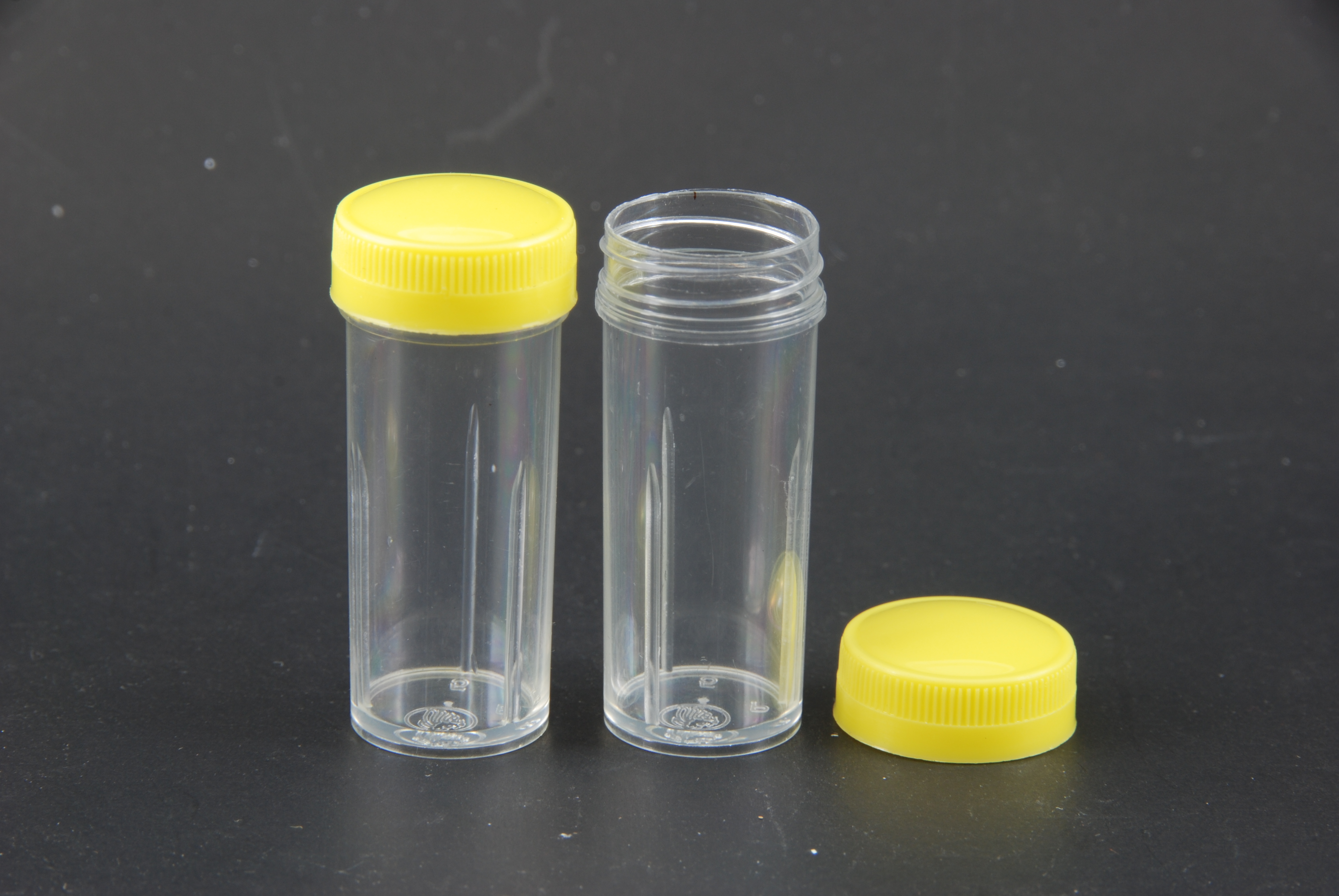 # ขวดขี้ผึ้ง