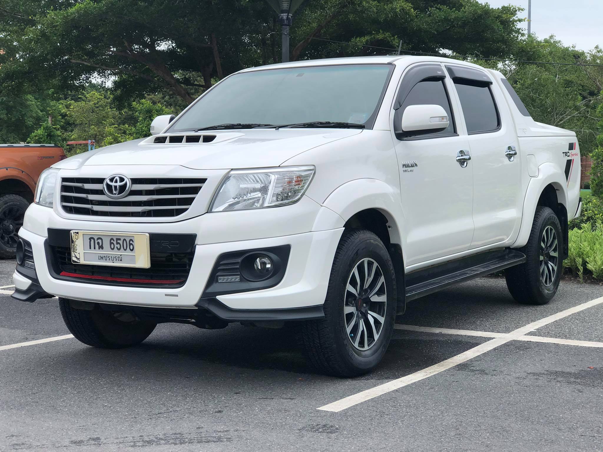 Toyota Vigo Champ 2.5E PRERUNNER DOUBLE CAB TRD SPORTIVO MT 2014