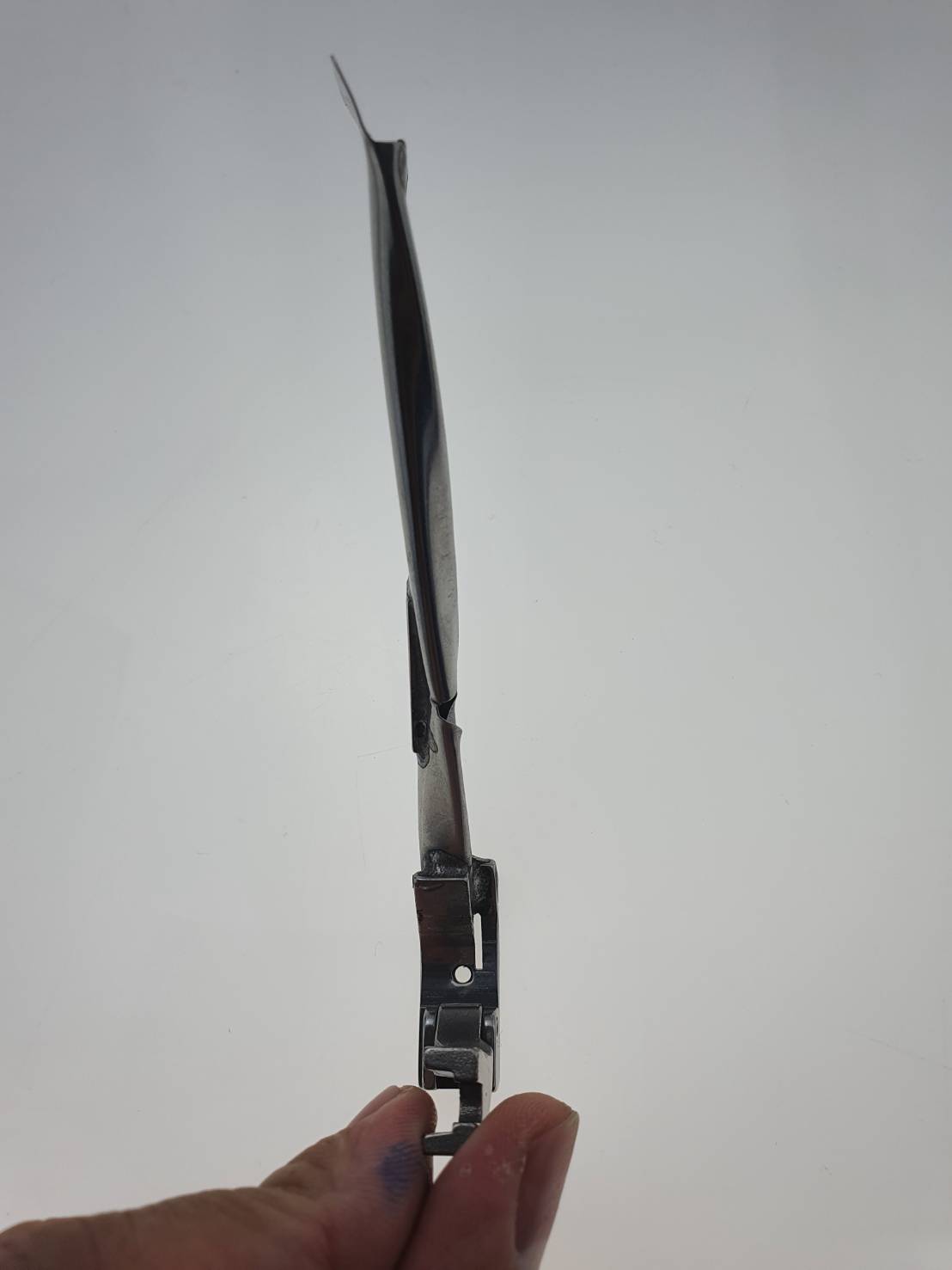 ตีนผีเย็บแถบ และเย็บทำไส้ไก่ สำหรับจักรอุตสาหกรรมเข็มเดี่ยว ใช้งานง่ายเพียงเปลี่ยนตีนผีสามารถใช้งานได้เลย