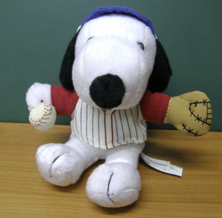 สนูปปี้ (Snoopy) ชุดนักกีฬาเบสบอล ขนาด 5 นิ้ว
