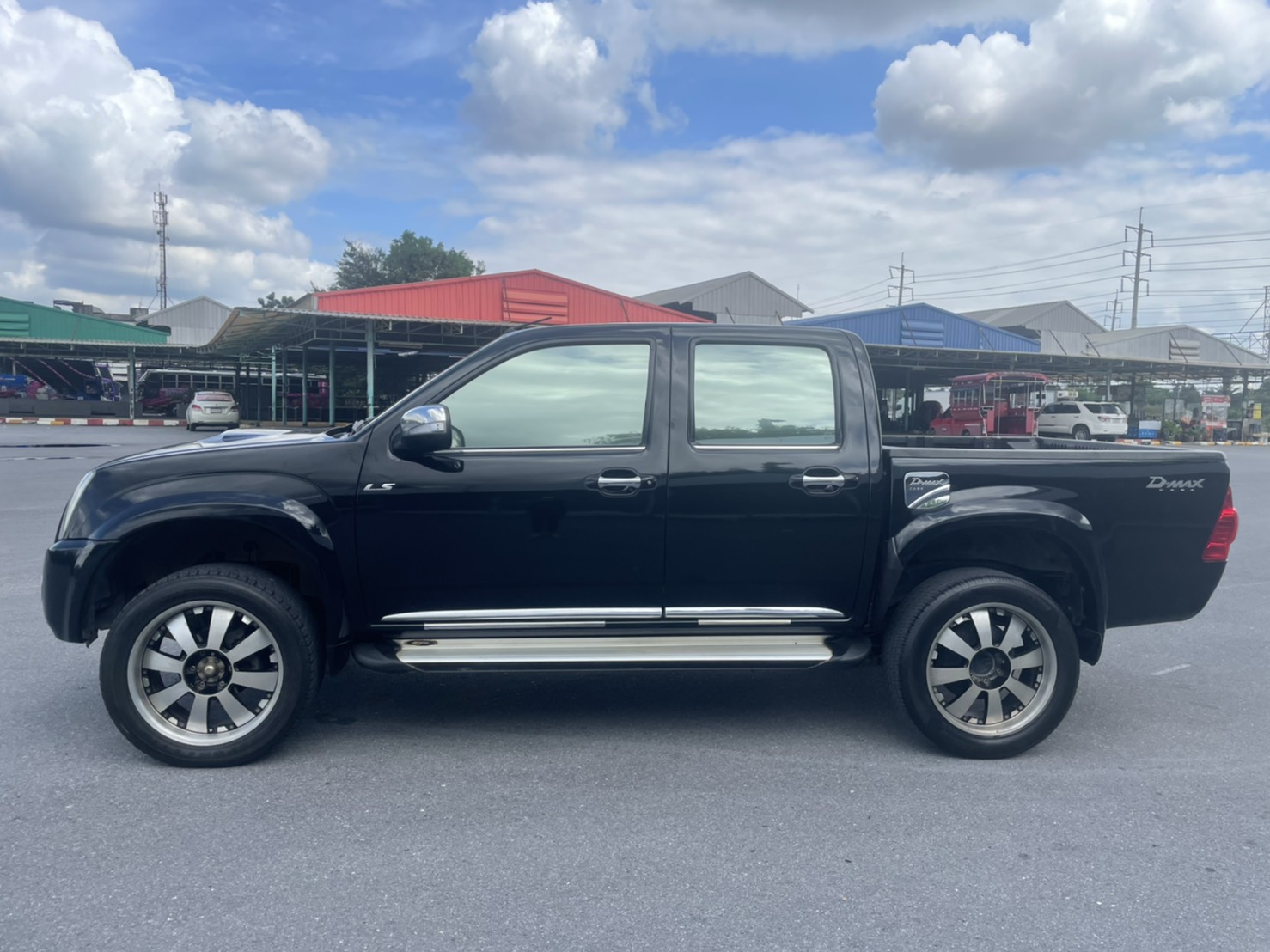 ISUZU DMAX Super Platinum Cab4 3.0LS VGS Turbo 4WD MT 2011