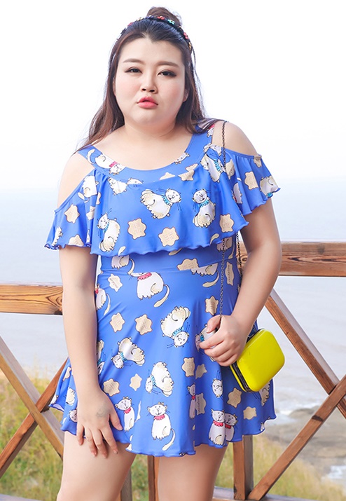 ชุดว่ายน้ำคนอ้วน พร้อมส่ง :ชุดว่ายน้ำแฟชั่นสีฟ้าแต่งลายการ์ตูนเว้าไหล่ สีสันสดใสแบบเก๋ มีกางเกงขาสั้นใส่ด้านในน่ารักมากๆจ้า:รอบอก36-42นิ้ว เอว34-42นิ้ว สะโพก40-48นิ้วจ้า