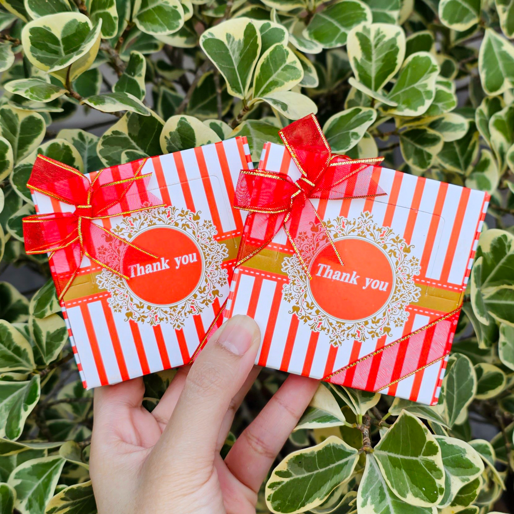 ของชำร่วย กล่องกระดาษโน๊ต พับตั้งโต๊ะได้ | แพ็กคาดริบบิ้น พร้อมสติ๊กเกอร์