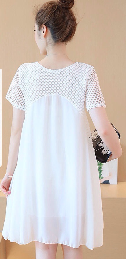 ชุดคลุมท้องผ้าฉลุสีขาว ประดับด้วยลูกปัดมุก ด้านล่างเป็นผ้าชีฟองเบาสบาย มีซับใน M,L,XL,XXL