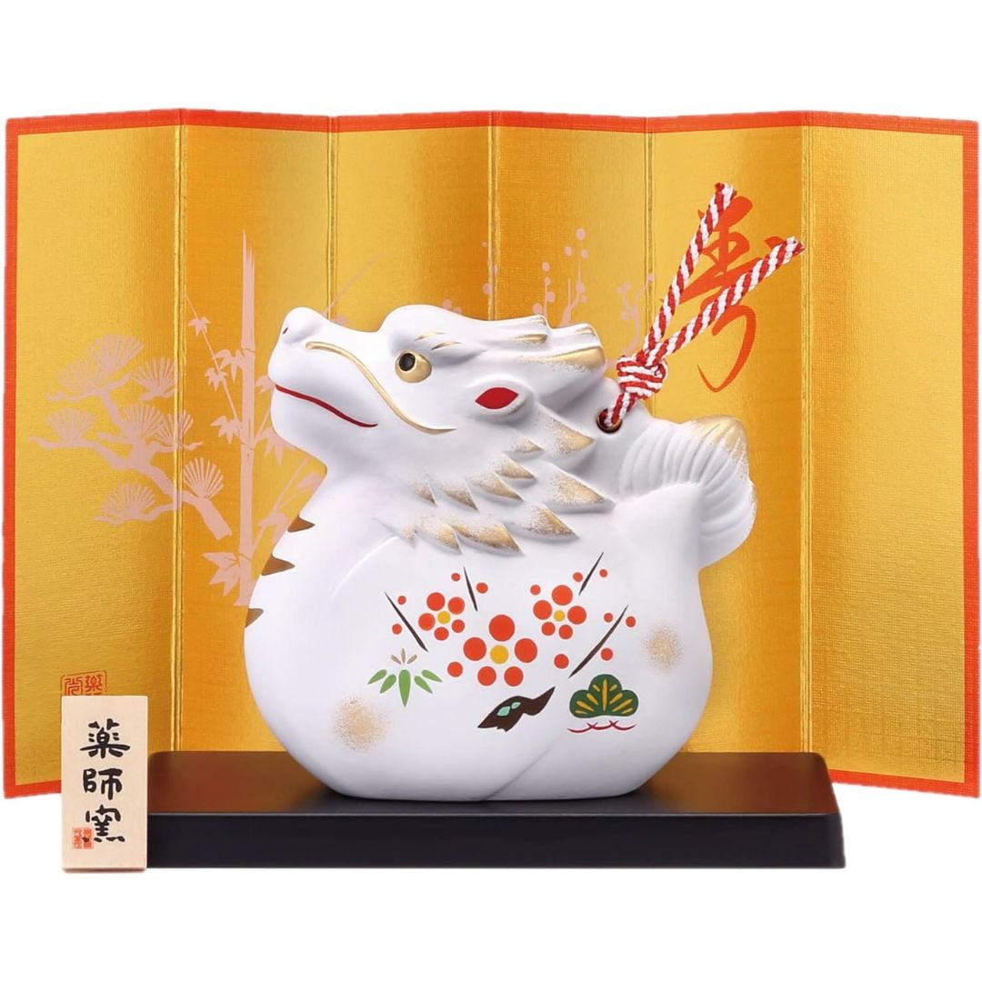 [PRE-ORDER] มังกรขาว ลายดอกไม้ ข้างในมีกระดิ่ง ของมงคลญี่ปุ่น ฮวงจุ้ยโต๊ะทำงาน เสริมโชคลาภ วันตรุษจีน ปีมังกร นำเข้าจากญี่ปุ่น Dragon Zodiac 2024